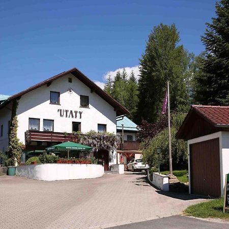 Pizzeria A Penzion Banderas Bayerisch Eisenstein Bagian luar foto